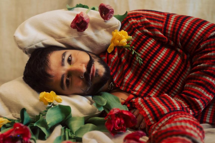 Camilo revela las razones por las que no se quitaría su peculiar bigote